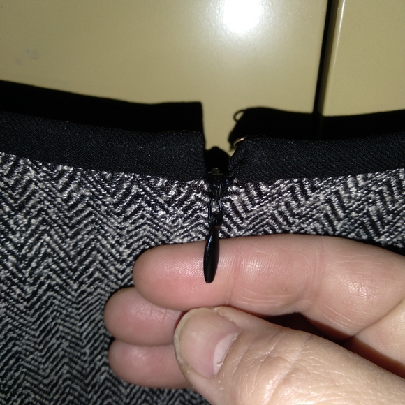 Dress - Picture 5 of 5